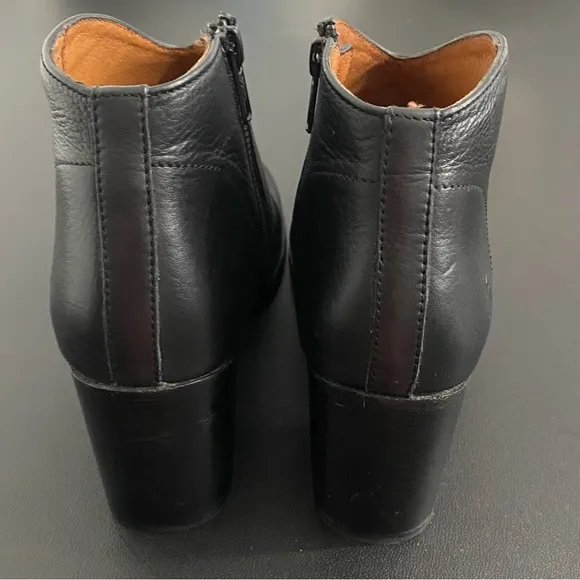 Frye Nora Zip Short Boots Modern Western Classic Heel Ankle Boots Black Leather