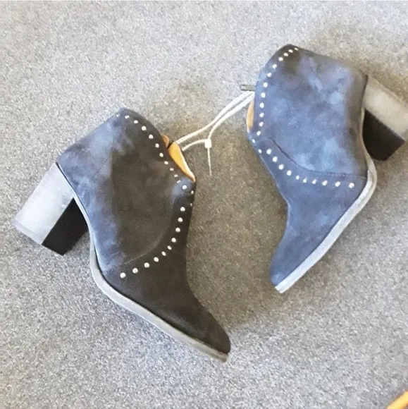 Frye | NWT Studded Suede booties boots Black 6.5