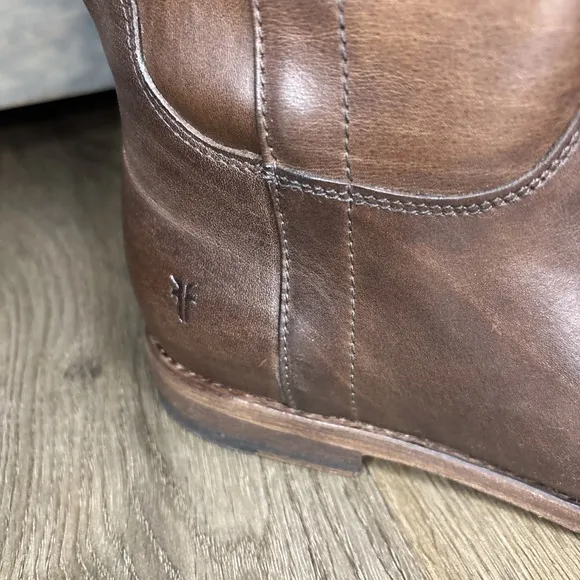 Frye Paige Riding Boots 7B Knee High Pull On Brown Leather Equestrian Tall