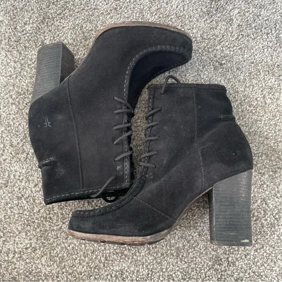 Frye Parker Moc Toe Short Ankle Boots Women's 9.5 M Black Waxed Suede High Heel