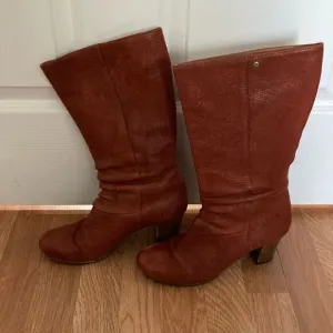 Frye Pull On Brown Boots Sz 7