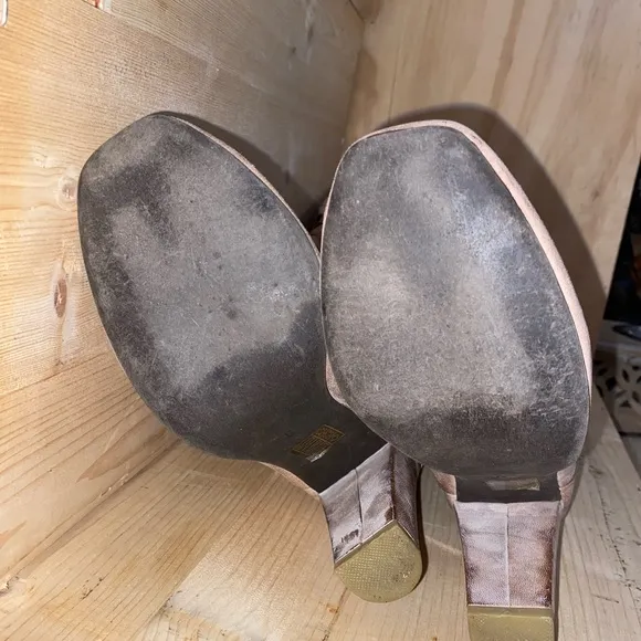 Fun pair of Jeffrey Campbell leather Boots