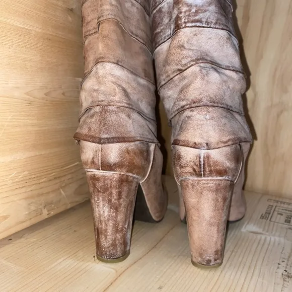 Fun pair of Jeffrey Campbell leather Boots