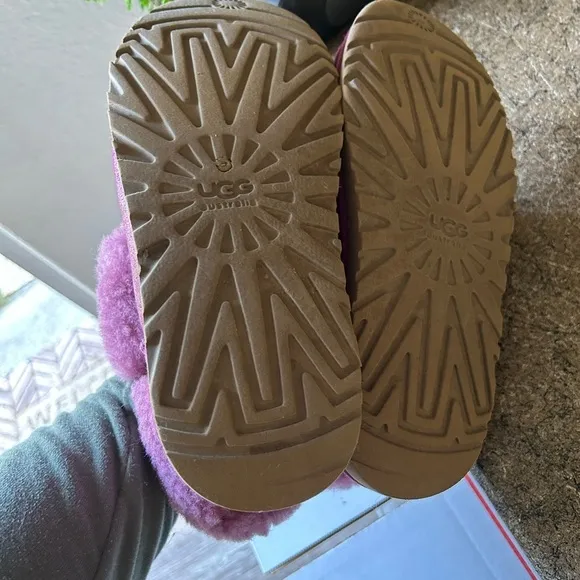 Fuschia Ugg Boots size 5