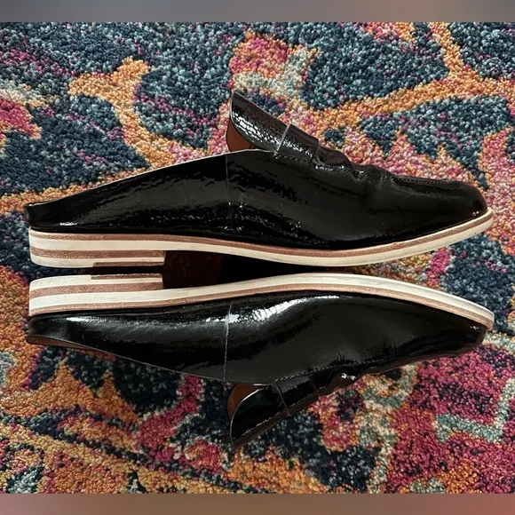 gentle souls by Kenneth Cole | Women’s black patents leather slip on loafers 8.5