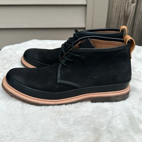 Gentle Souls Men's Donovan Chukka Boots Size 9