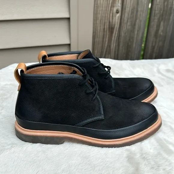 Gentle Souls Men's Donovan Chukka Boots Size 9