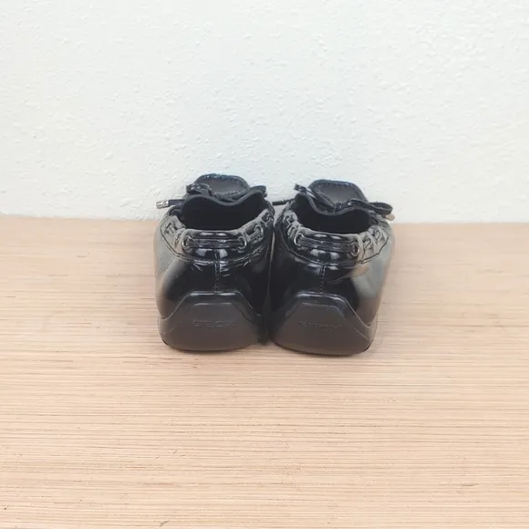 Geox Respira Women’s Black Patent Leather Loafers Size 38  7.5 - 8