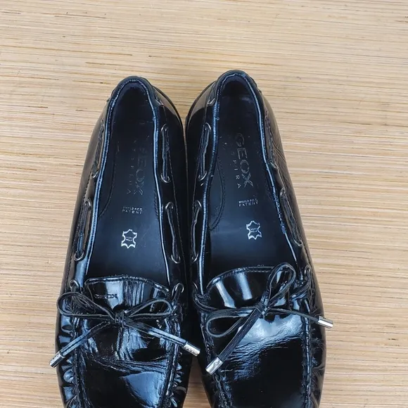 Geox Respira Women’s Black Patent Leather Loafers Size 38  7.5 - 8