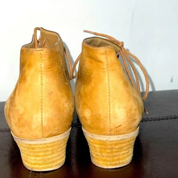 G.H. Bass &amp; Co. Camilla Tan Suede Heeled Ankle Boots Sz 10