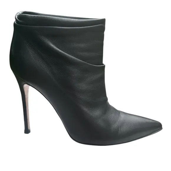 Gianvito Rossi Ankle Bootie Boots Ruched Black Leather Stiletto Heels Size 6 M
