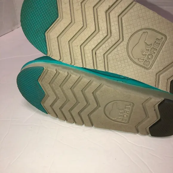 Girls sorel newbie teal suede boots size 12 kids