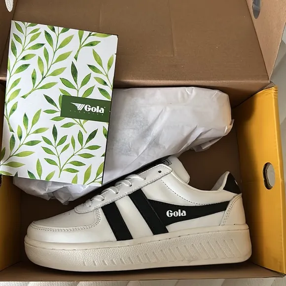 Gola Black and White Retro Sneakers