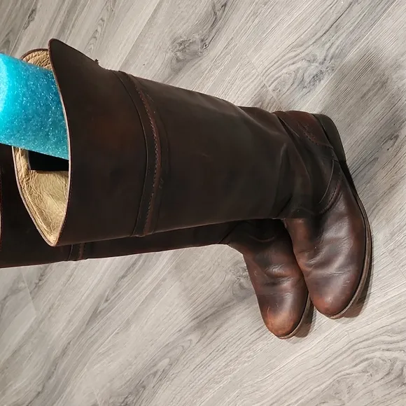 GUC Quality FRYE Tall Riding Pull On Choc Brown Boots