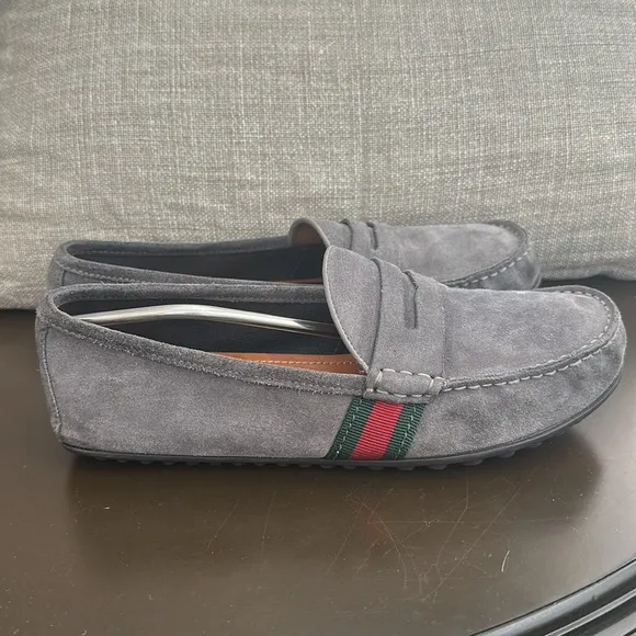 Gucci Gray and Red Loafers with Classic Design