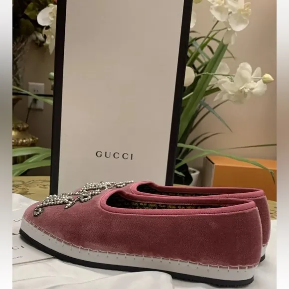 Gucci Pink Velvet Loafers with Metallic Embellishment