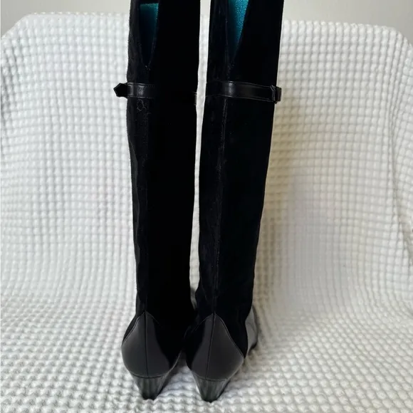 Gucci Vintage Black Heeled Boots Classic Design - Beautiful