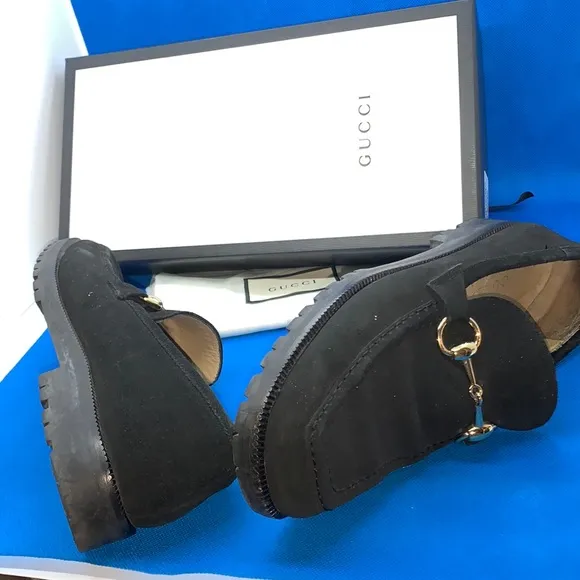 Gucci vintage Horsebit black leather loafer 6 1/2 B