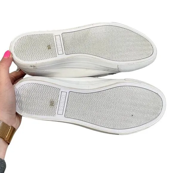 Guess White Red Plaid Tartan Logo Gold Hardware Fashion Sneakers Size 9 NEW