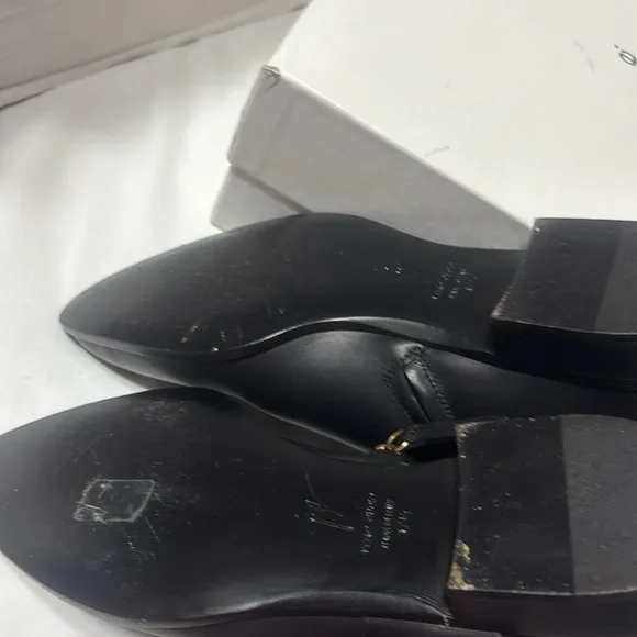 Guiseppe Zanotti Black Ankle Boots with Gold Accent scud and side zipper. EUC