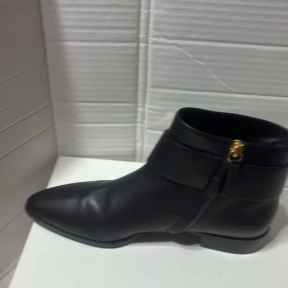 Guiseppe Zanotti Black Ankle Boots with Gold Accent scud and side zipper. EUC