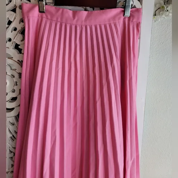 H&amp;M HOT PINK A-LINE PLEATED SIDE ZIPPER MIDI SKIRT WOMEN'S SIZE 8