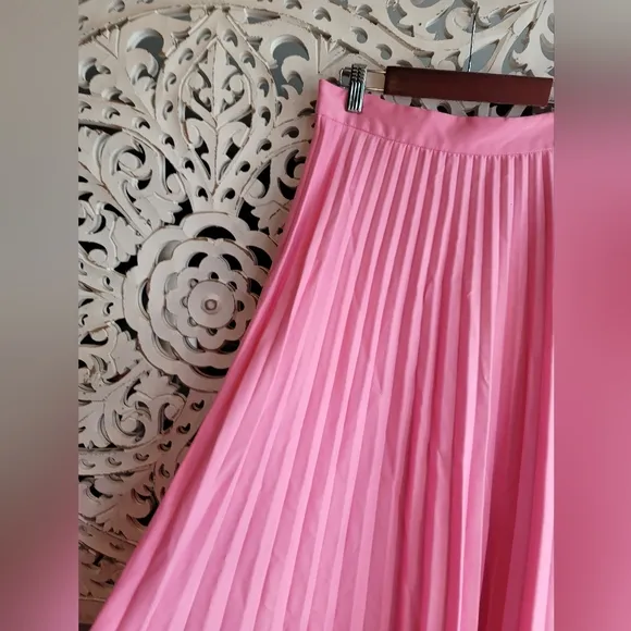 H&amp;M HOT PINK A-LINE PLEATED SIDE ZIPPER MIDI SKIRT WOMEN'S SIZE 8