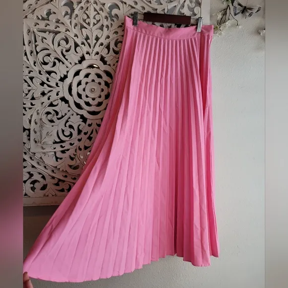H&amp;M HOT PINK A-LINE PLEATED SIDE ZIPPER MIDI SKIRT WOMEN'S SIZE 8