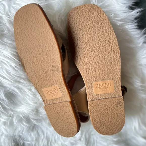 Hereu Beige Morella Flat Sandals