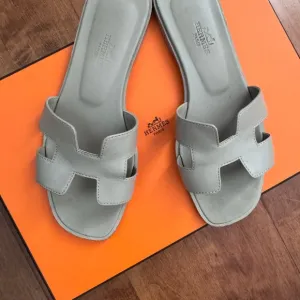 Hermes Oran Sandals - beige