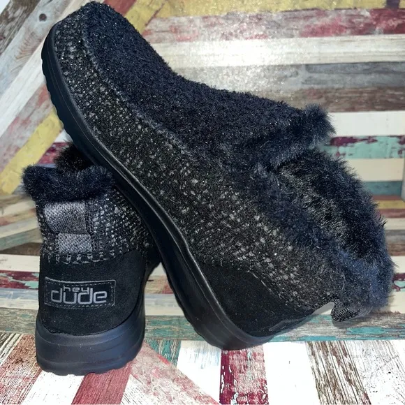 Hey Dude NWT Women’s Denny Sparkling Black Slip-on Ankle Boots Pull Tab Heel 10