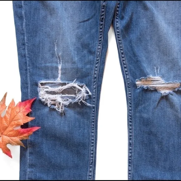 *HOST PICK* EUC Paige Carter Slim jeans in ‘Amanda Destructed’