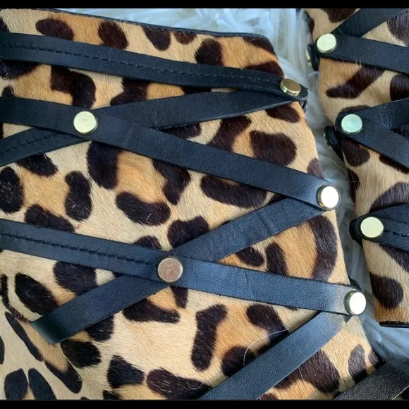 HOUSE OF HARLOW Ava Sahara Booties