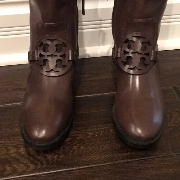 🌺HP🌺 “Miller “ Pull-On Tall Brown Leather Boot