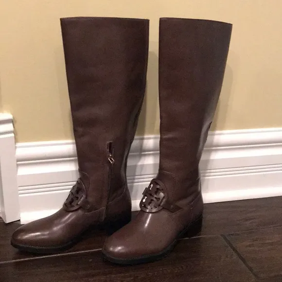 🌺HP🌺 “Miller “ Pull-On Tall Brown Leather Boot
