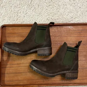 ✨HP!!✨ NWOT FP BUENO 41 Wanda style leather top boots with green-blue accent