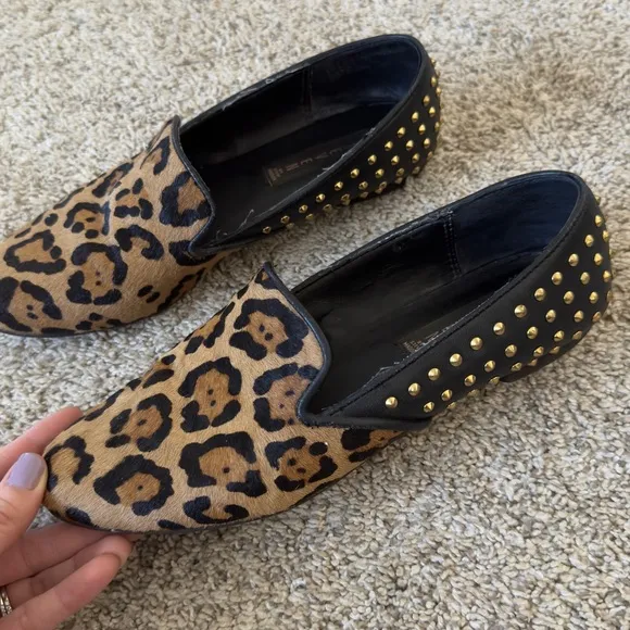 HTF Steven by Steve Madden women’s Studded Calf hair Leopard Loafers mules sz 8