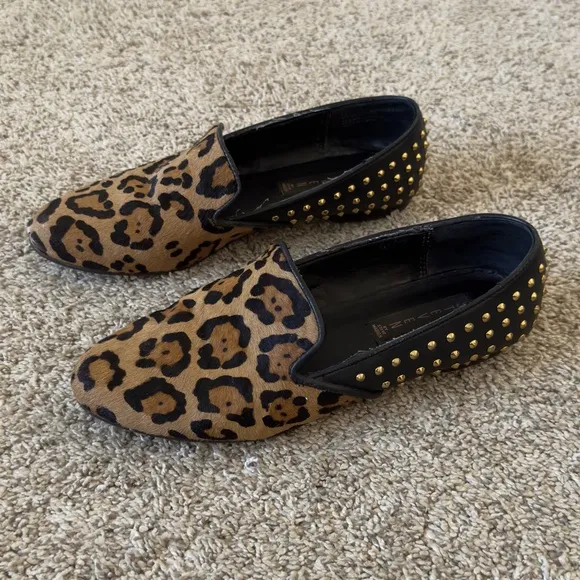 HTF Steven by Steve Madden women’s Studded Calf hair Leopard Loafers mules sz 8