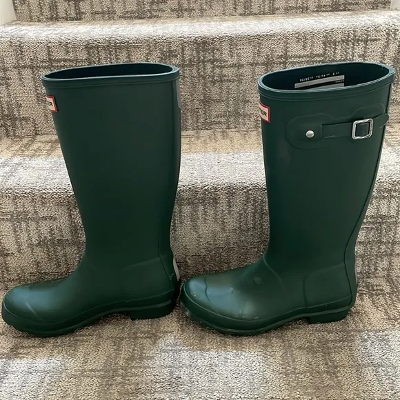 Hunter  original kids boots size 4B/5G