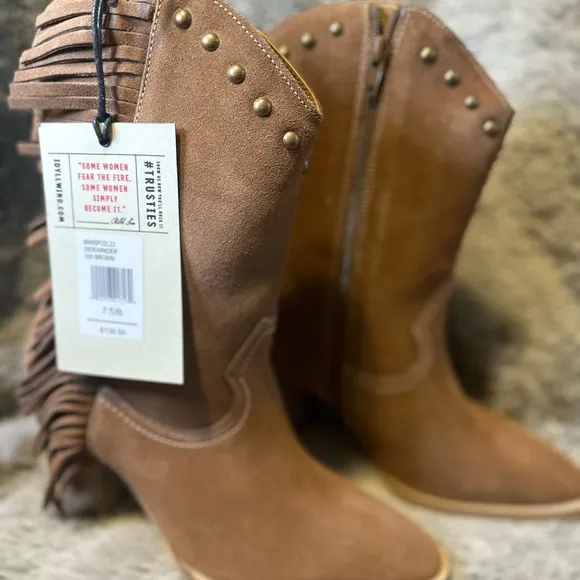 Idyllwind Brown Heeled Fringe Boots