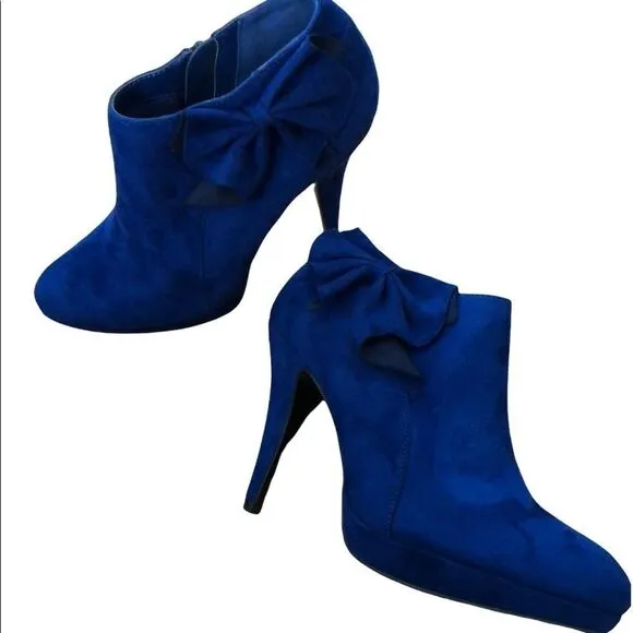 Impo Dazzaling Blue Panama suede Booties