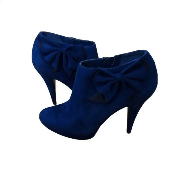 Impo Dazzaling Blue Panama suede Booties