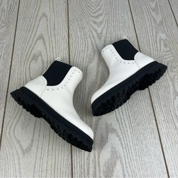 I.N.C. Girls Phoebe Slip On Heart Cut Detailed Boots 2M White Faux Leather $50