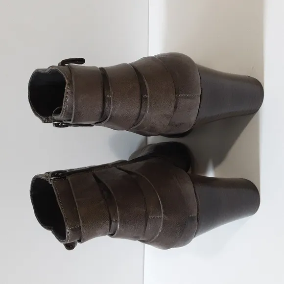 Isola Levina leather ankle boots women 8.5 brown western Y2K rodeo casual rodeo