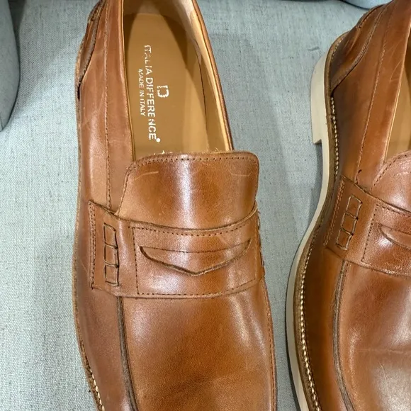 Italia Difference Leather Loafers