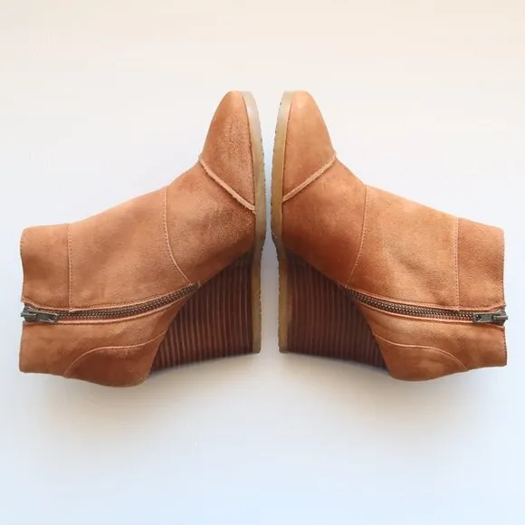 J. Crew Greer Tan / Brown Suede Wedge Round Toe Ankle Boots / Booties Size 8