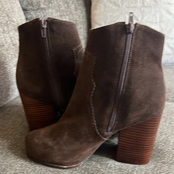 Jeffrey Campbell Brown Suede Fringe Ankle Boho Boots Bootie Size 8.5