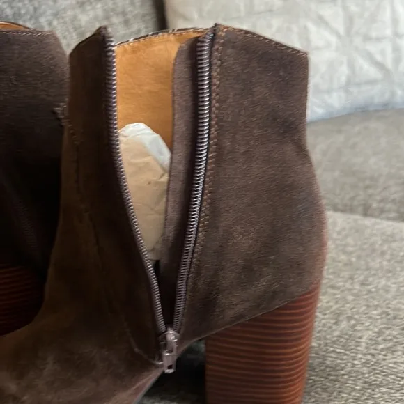 Jeffrey Campbell Brown Suede Fringe Ankle Boho Boots Bootie Size 8.5