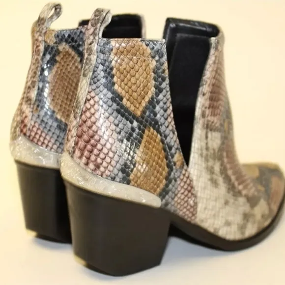 JEFFREY CAMPBELL Cromwell Snakeprint Leather Heeled Ankle Boots Size 8. EUC