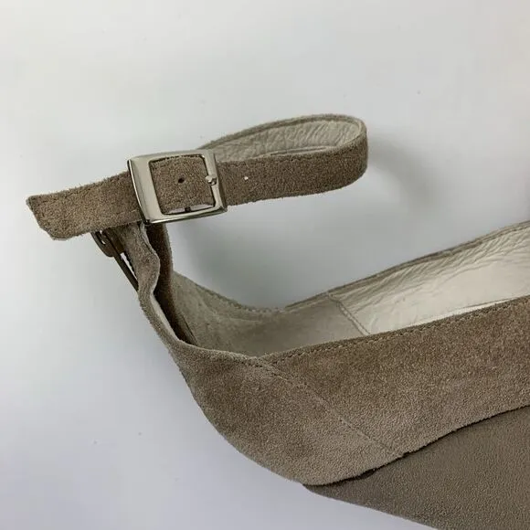 Jeffrey Campbell Dakota High Wedge Sandals Ankle Buckle Taupe Suede Womens 6.5